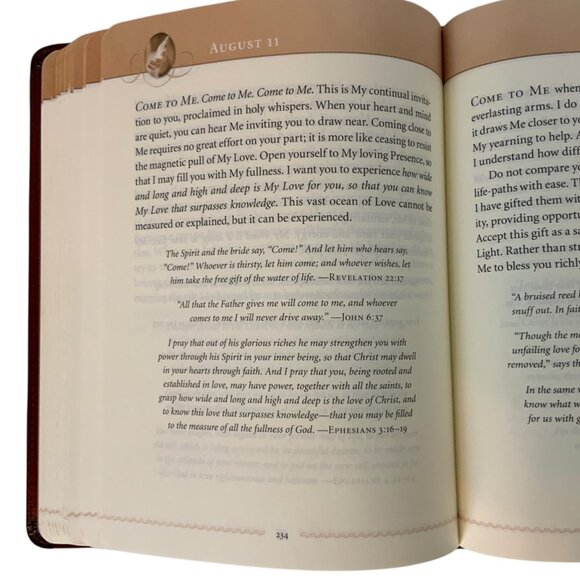 Jesus Calling 365-Day Devotional By Sarah Young Large Text Leathersoft Book - Picture 6 of 7